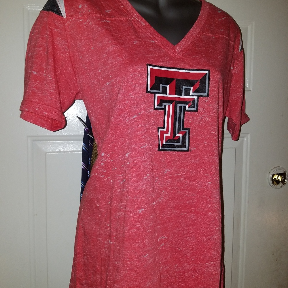 V neckt shirt